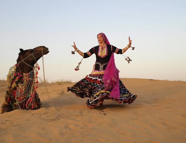 Jaisalmer desert dance show